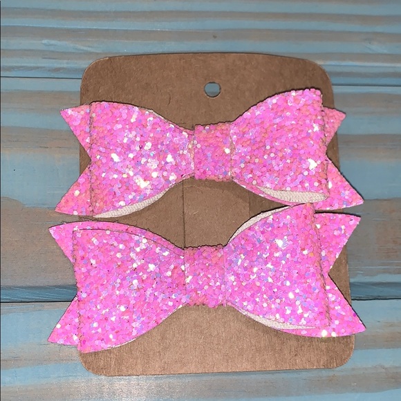 Other - NEW Crushed glitter bows on alligator clips set